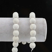 Lava perler. Off-white. 12 mm streng