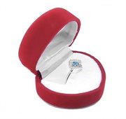 Gaveæske til ringe "Hjerte" af rødt velour. 50 mm