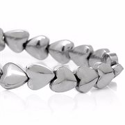 Hjerte perle af Hæmatit. Ikke magnetisk. Sølv. 6 mm 