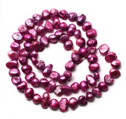 Ferskvands perler. Barok. 6 - 7 mm. Bordeaux metallic