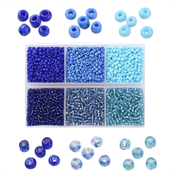 Seed beads sortiment. 2 mm. 4500 stk. i blå nuancer.