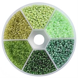 Seed beads sortiment. 2 mm. 4000 stk. i grønne nuancer.