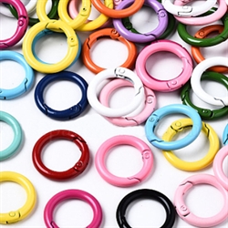 Nøglering "karabin" med fjederlukke. Lakeret. 25 mm. Mix. 25 stk.