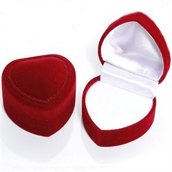 Gaveæske til ringe "Hjerte" af mørkerødt velour. 50 mm