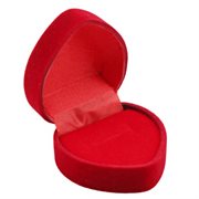 Gaveæske til ringe "Hjerte" af rødt velour med rødt foer. 50 mm